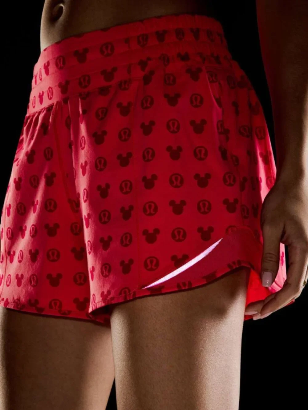 Disney x Lululemon *Hotty Hot High-Rise Short SIZE 4